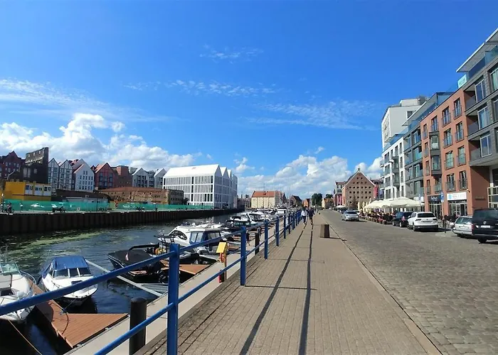 Old Town Mirror - Garage *