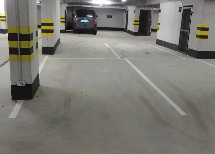 Old Town Mirror - Garage شقة *