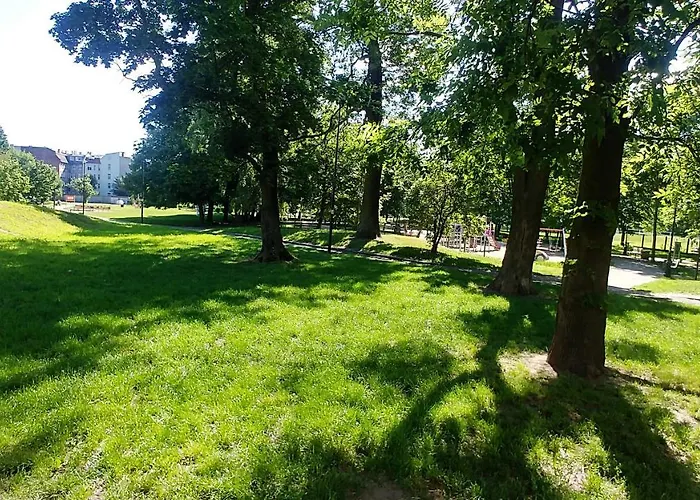 Old Town Mirror - Garage * Gdańsk